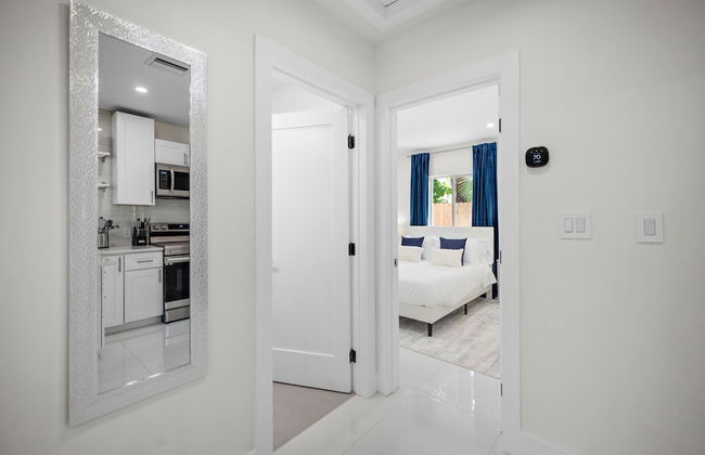 Uhost AI Stylish 1BR Bright Space w Patio - Foto 37