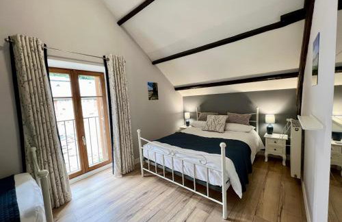 Quai du Val is a Charming Pet and Family Friendly Riverside Gite in Lehon close to Dinan Sleeps 7 - Photo 28