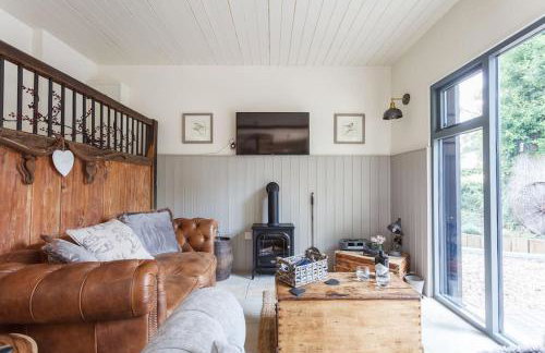 Luxury New Forest Barn, ideal for couples - Photo 27