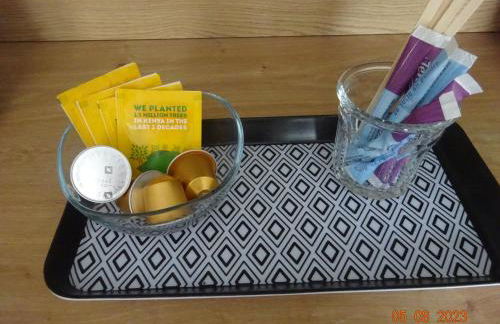 Dandy - studio confort, espace café, petite cour privée au coeur de Nogent - Foto 9