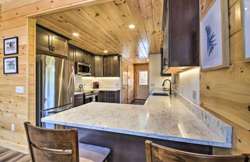 Cozy and Peaceful Waterfront Cabin on Porter Lake! - Foto 8