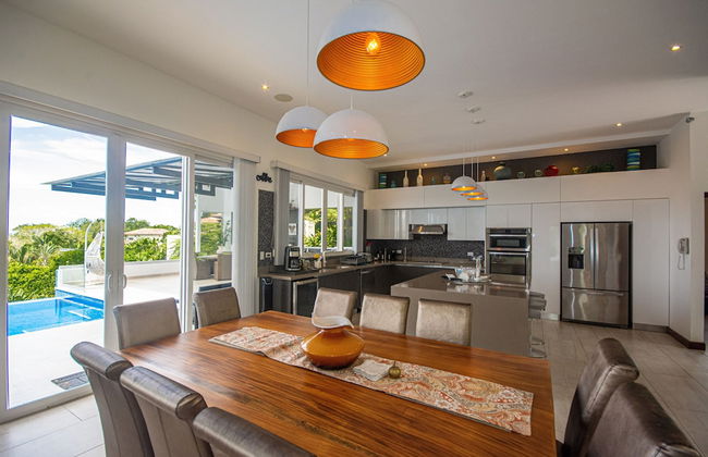 Luxury Hillside Estate at Nativa Resort by RedAwning - Foto 13