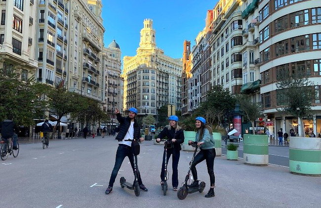 Tour guiado digital de 2 rodas - Explore Valência com uma bússola! - Foto 3