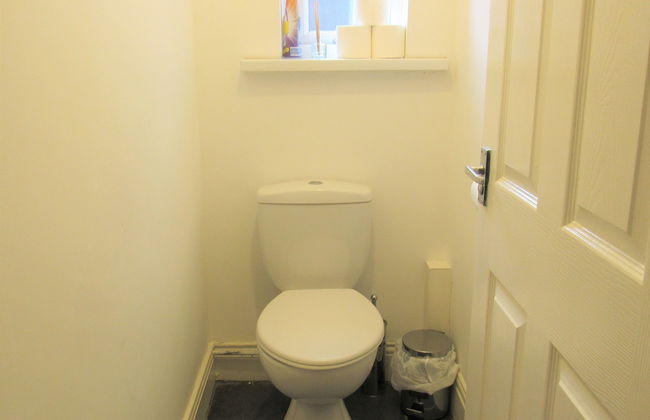 Spacious Apartment Heaton - Photo 11