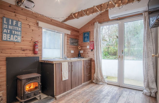 The Lodge - 1 Bedroom - Freshwest Beach Retreat - Photo 5