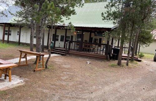 Grandma's Home in the Woods. Yellowstone - Foto 7