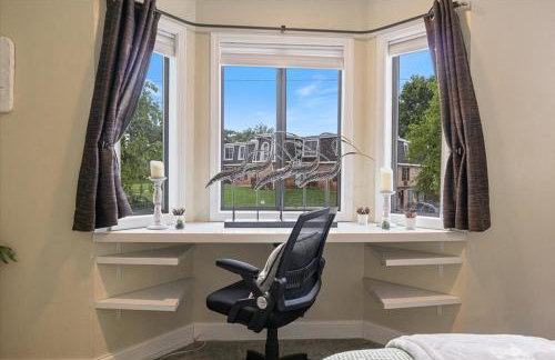 Lakefront Osage Beach Condo + Workspace w/ Pool Views - Foto 28