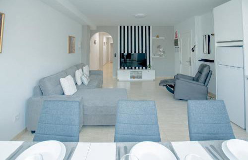 AriCentro - Casa Vacacional de 3 dormitorios cerca del aeropuerto - Foto 7