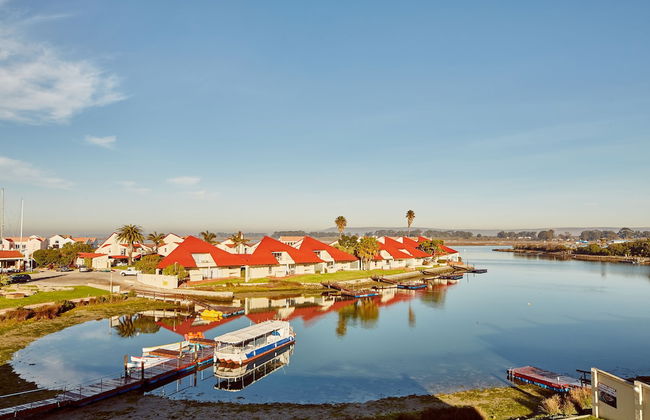 First Group Port Owen Marina - Foto 1