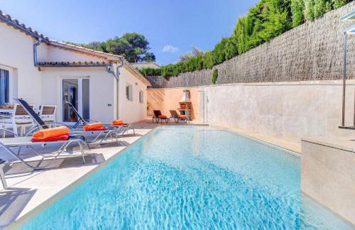 Villa Zaragoza by Villa Plus - Photo 13