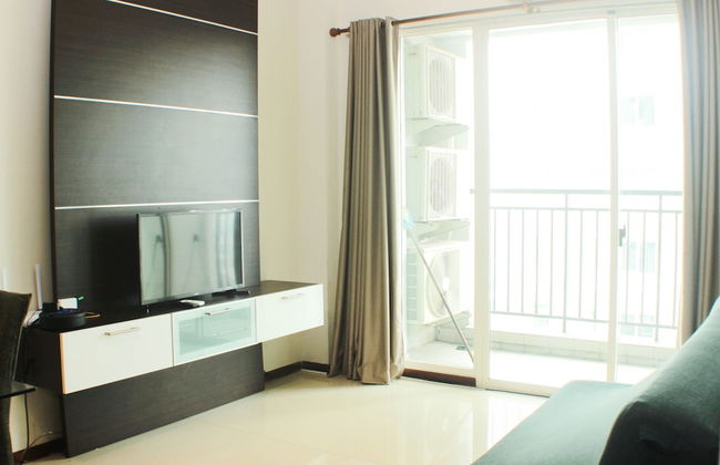 Great Location And Comfy 2Br Apartment At Thamrin Residence - Photo 10