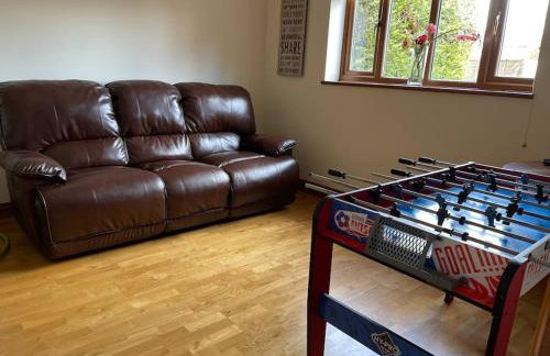 Spacious Home, 6 large bedrooms, full sky package, sleeps 14 - Foto 9