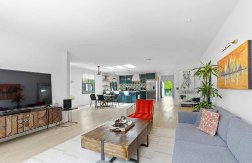 Luxury 4BR Villa with Private Pool in Los Angeles Crescent Heights - Foto 41