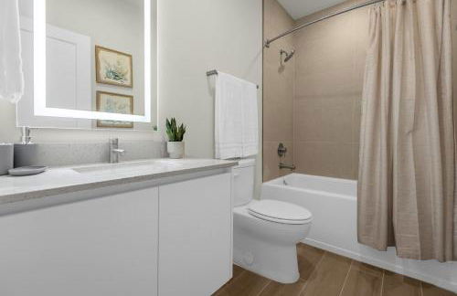 Upstay - Modern Family Townhome with Pool - Foto 18