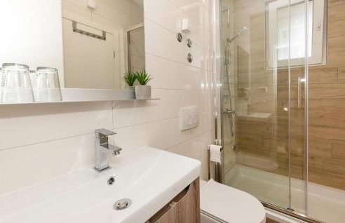 2 Bedroom Beautiful Apartment In Opuzen - Foto 24