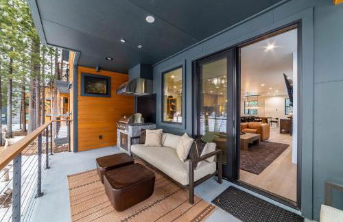 Spectacular New 4BR Townhome: Garage, Jacuzzi, BBQ - Photo 6