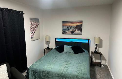 South Side Resort - Very Close Derby Turnpike Dtn - Photo 7