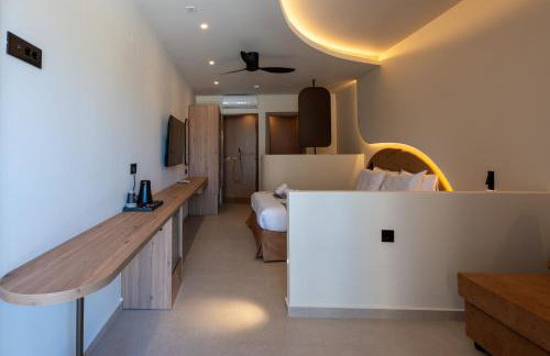Stella Maria Hotel & Suites - Photo 57