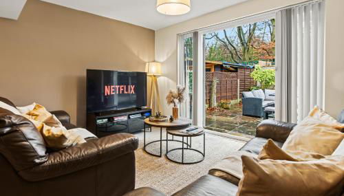 Forest View- Oasis Mural -Didsbury Zen Sleeps 10 - Foto 3