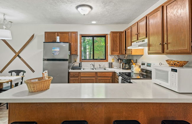 Hygge Home by Avantstay Deck for Outdoor Living Fire Pit Game Table - Photo 11