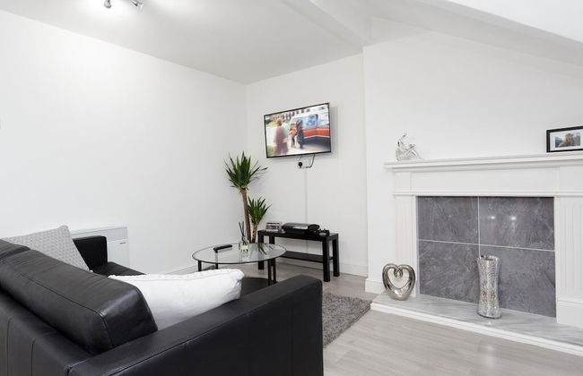 Live in Leeds Grange Apartments - Photo 8