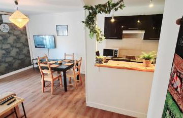 LE PETIT THAI 2 Pièces Climatisé Centre ville avec balcon - Foto 1