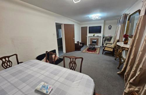 Peterborough Nice House with garden free parking - Foto 21