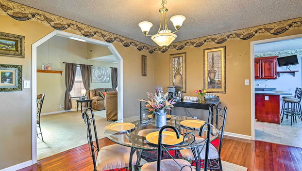 Pet-friendly Clarksville Home w/ Backyard - Foto 4, Interni