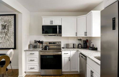 Grey Sapphire Hideaway - 2BR 2BA w Arcade & Pool - Foto 24