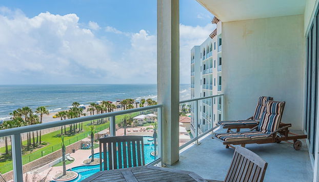 Seas the Day in This Luxury Condo at Diamond Beach Ocean Views Incredible Pools Amenities - Foto 2, Habitación