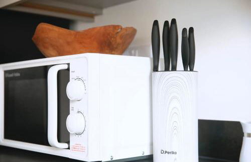 Adeluxe Home - Luxury 2 Bedroom Entire House with Free WiFi, Disney, Netflix and Amazon Prime Included - Foto 15