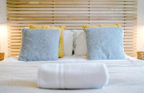 Luxurious Cosy 4BR Home Cheshire - Photo 4