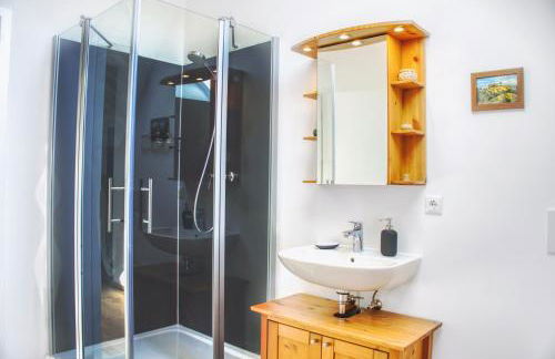 Luxus Apartment! Küche, Balkon, Netflix, Parkplatz - 8 Personen - Foto 15