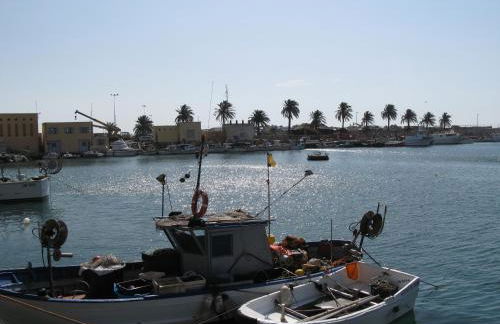 Ligurisches Rustico, umgeben von Olivenhainen am Dorfrand - Foto 29