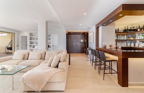 Infinity Blue Penthouse - Photo 30