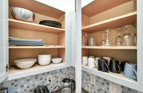 Tranquil 4-BR Oasis With Pool & Backyard Bliss! - Foto 44