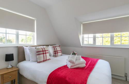 Idyllic Home in Picturesque Village of Wraysbury - Pass the Keys - Foto 19