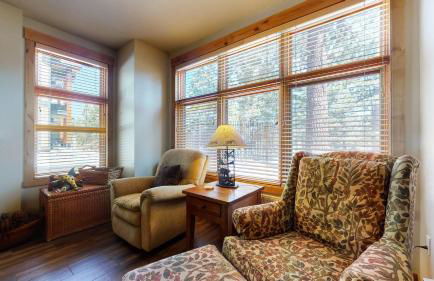 Solstice 11 Amazing Location on Golf Course, Heated Garage, Private Washer Dryer condo - Photo 11