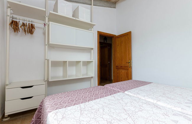 Peaceful Villa in Serene Retreat - Photo 8