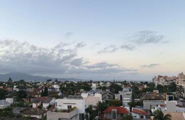 Apartamento moderno com 2 quartos, a 800m da praia Jurerê Internacional - Foto 38