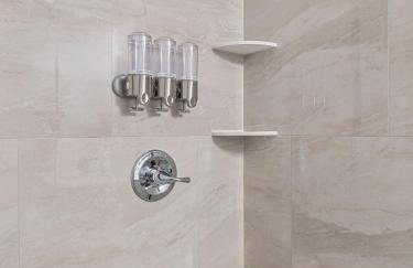 New build duplex-sleeps 6! Pet friendly! - Foto 7