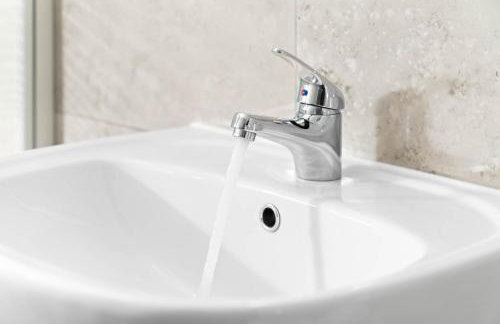 Stylish 3 Bedroom House - Garden - Pool Table - Parking 165M - Foto 34