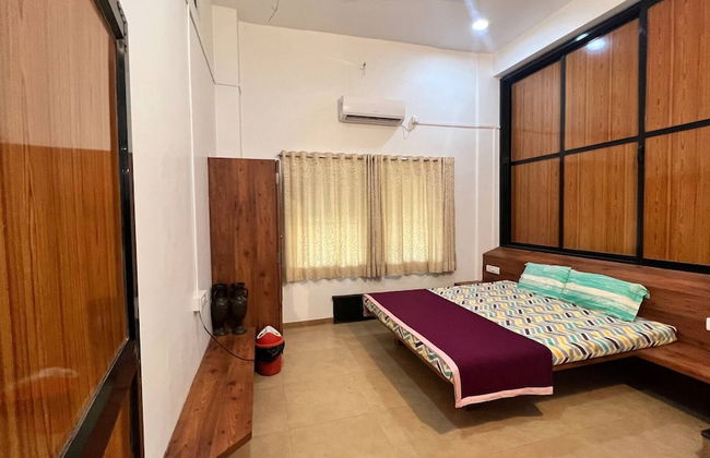 Stunning Views Rooftop Pool Lakefront Home - Photo 2