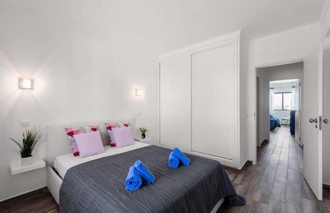 Happy Moments - Photo 4