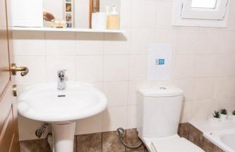 Dimitra's cosy studio in old town with backyard - Foto 10