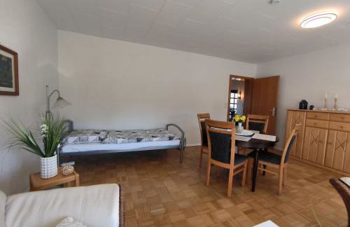 Huber - gemütliche FeWo mit Terrasse und Garten auf dem Lande - Foto 18