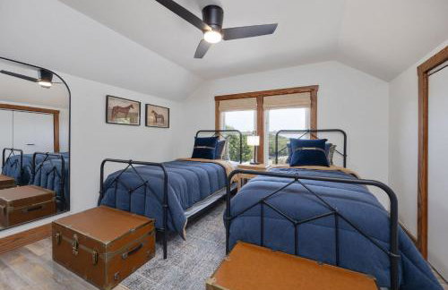 27 South - Large Lux Retreat With Hot Tub & Gameroom - Foto 61