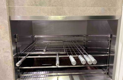 Sobrado com piscina, banheira e garagem coberta. - Foto 47