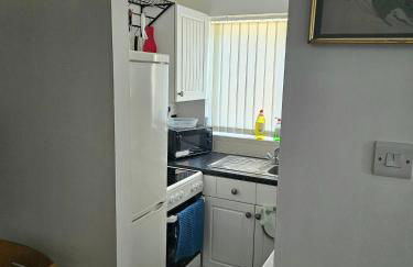 Willow Retreat - House in Burbage- Sleeps2- Garden - Photo 11