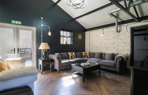 The Old Workshop - Photo 3